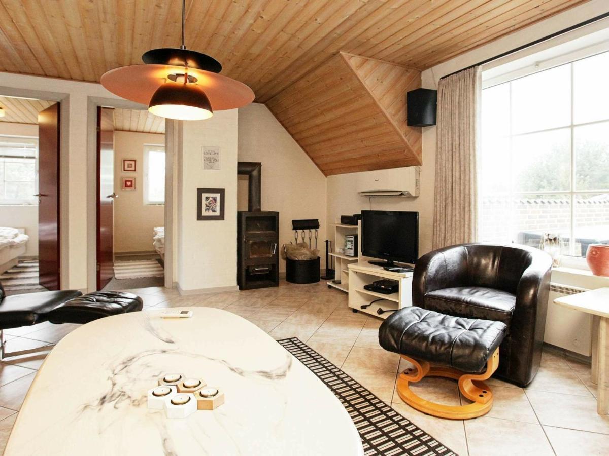 10 Person Holiday Home In Bl Vand Блаванн Номер фото